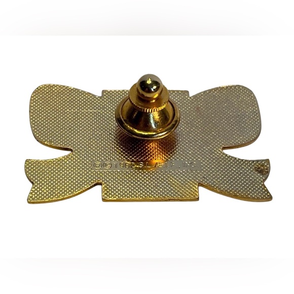 1982 Statue of Liberty Centennial Lapel Pin. Pre owned - Picture 2 of 2